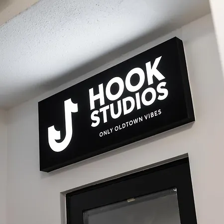 Tiny Hook Center Wilno